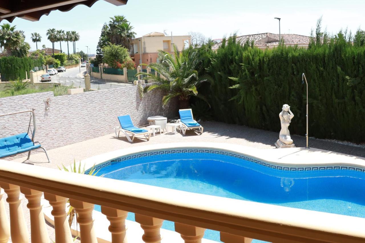 Tres Palmeras En Alfaz Del Pi , Albir, Benidorm * L'Alfas del Pi